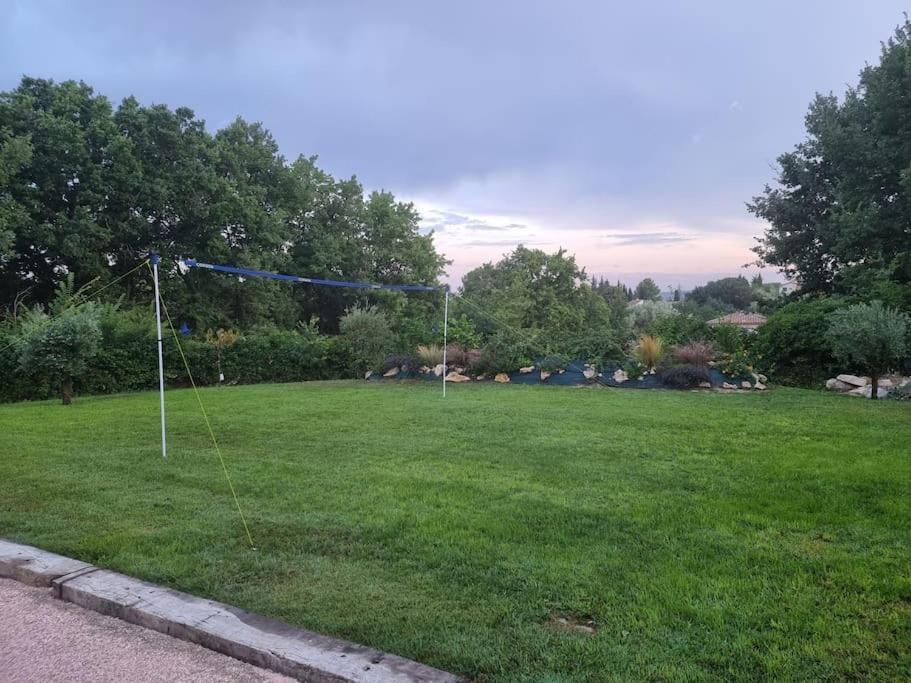 Une Oasis Au Pays De Cezanne Aix-en-Provence Eksteriør billede
