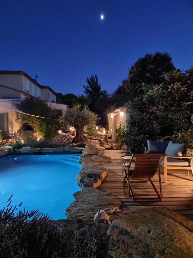Une Oasis Au Pays De Cezanne Aix-en-Provence Eksteriør billede