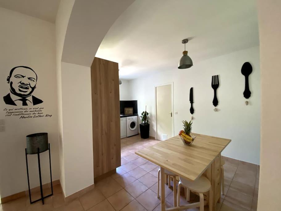 Une Oasis Au Pays De Cezanne Aix-en-Provence Eksteriør billede