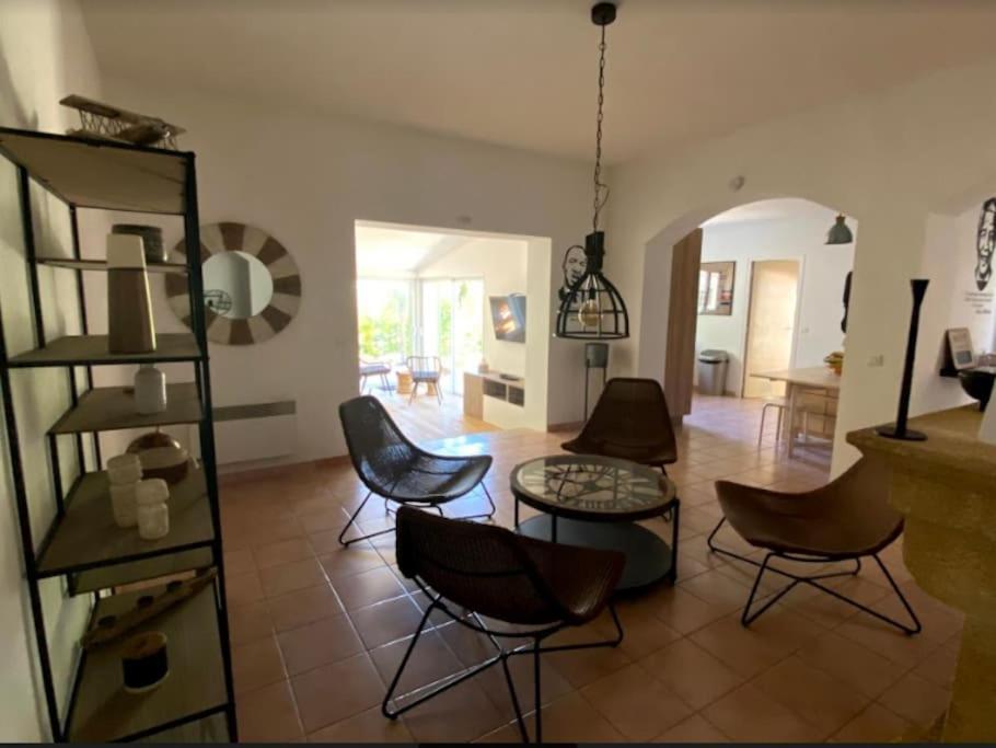 Une Oasis Au Pays De Cezanne Aix-en-Provence Eksteriør billede